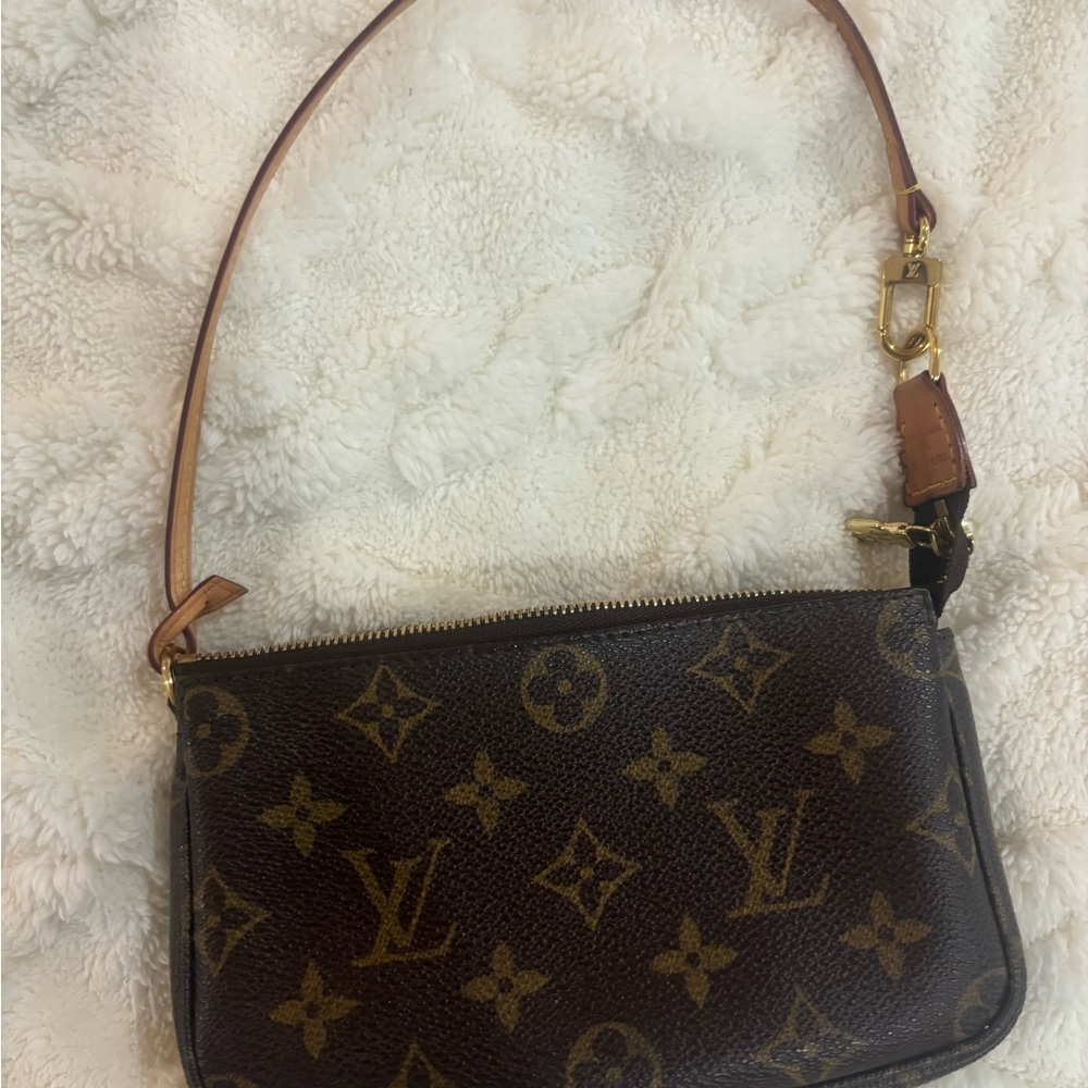 Louis Vuitton beautiful timeless purse